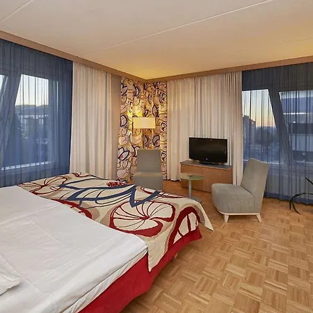 Scandic Hotell 4*